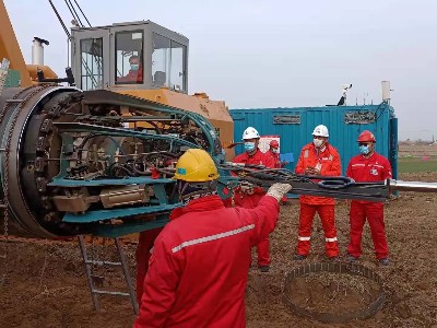中俄东线南段全面开工了，用的啥管道自动焊机？
