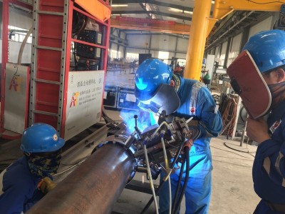 熊谷管道全自动焊机在阿布扎比石油管道建设工程成功应用